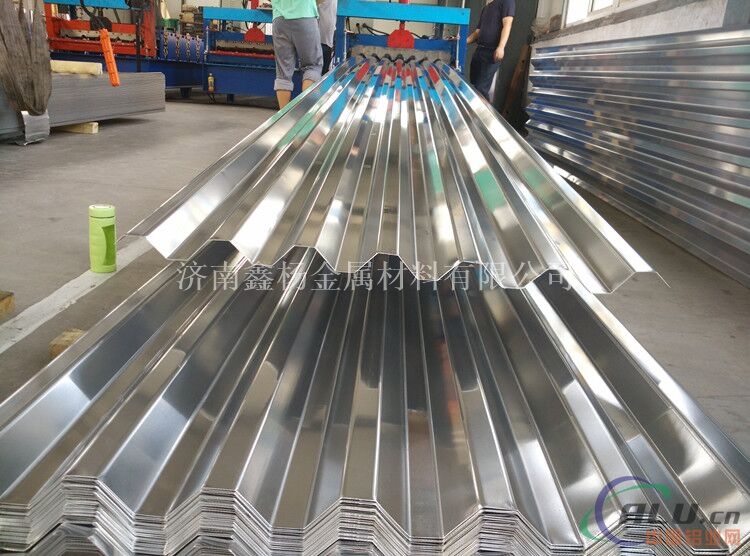 3003瓦楞板 1060铝瓦生产铝厂