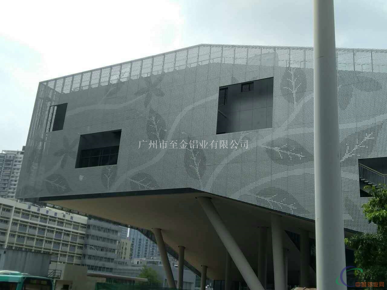 广东外墙雕花镂空铝单板成批出售18588600309