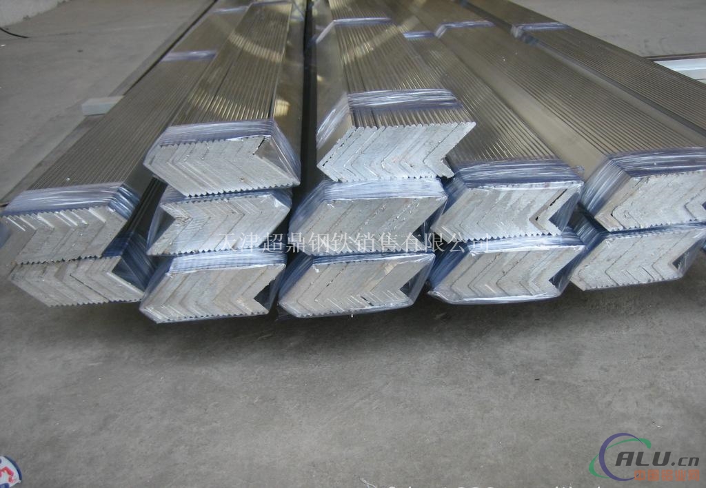 天津工业铝型材-6063铝棒-铝方管