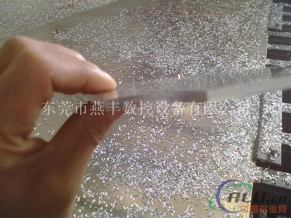 深圳铝板浮雕机数控雕刻机13652653169