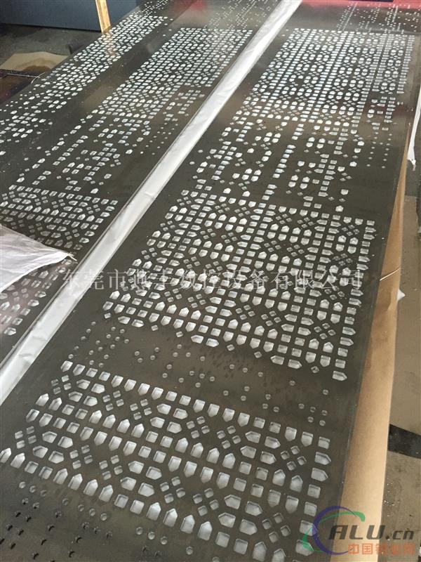 13652653169铝板浮雕切割机厂价直供