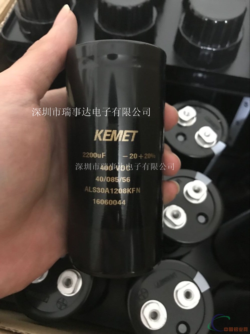 正确产品KEMETALS30A222KF400铝电容器