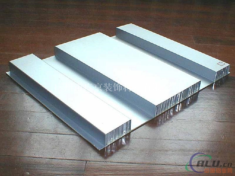 外幕墙蜂窝铝板 铝蜂窝板有哪里规格 厚度