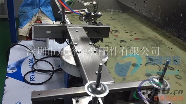 小型自动喷漆设备价格低，产量高