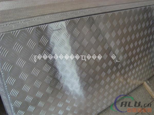 2.2个厚5052压花铝板厂家