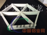 铝格栅天花 木纹铝格栅 白色铝格栅
