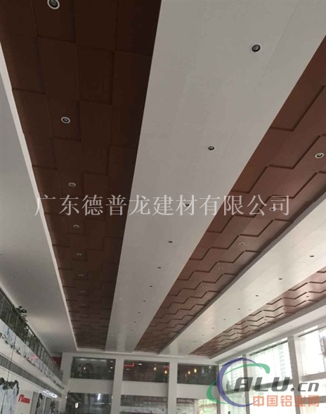 广汽铁式木纹铝单板吊顶制造供货厂家