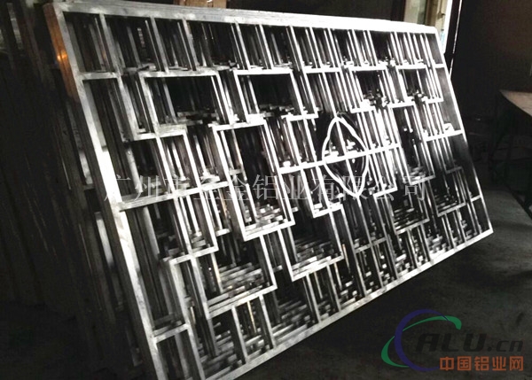 海口铝合金造型型材焊接窗花价格