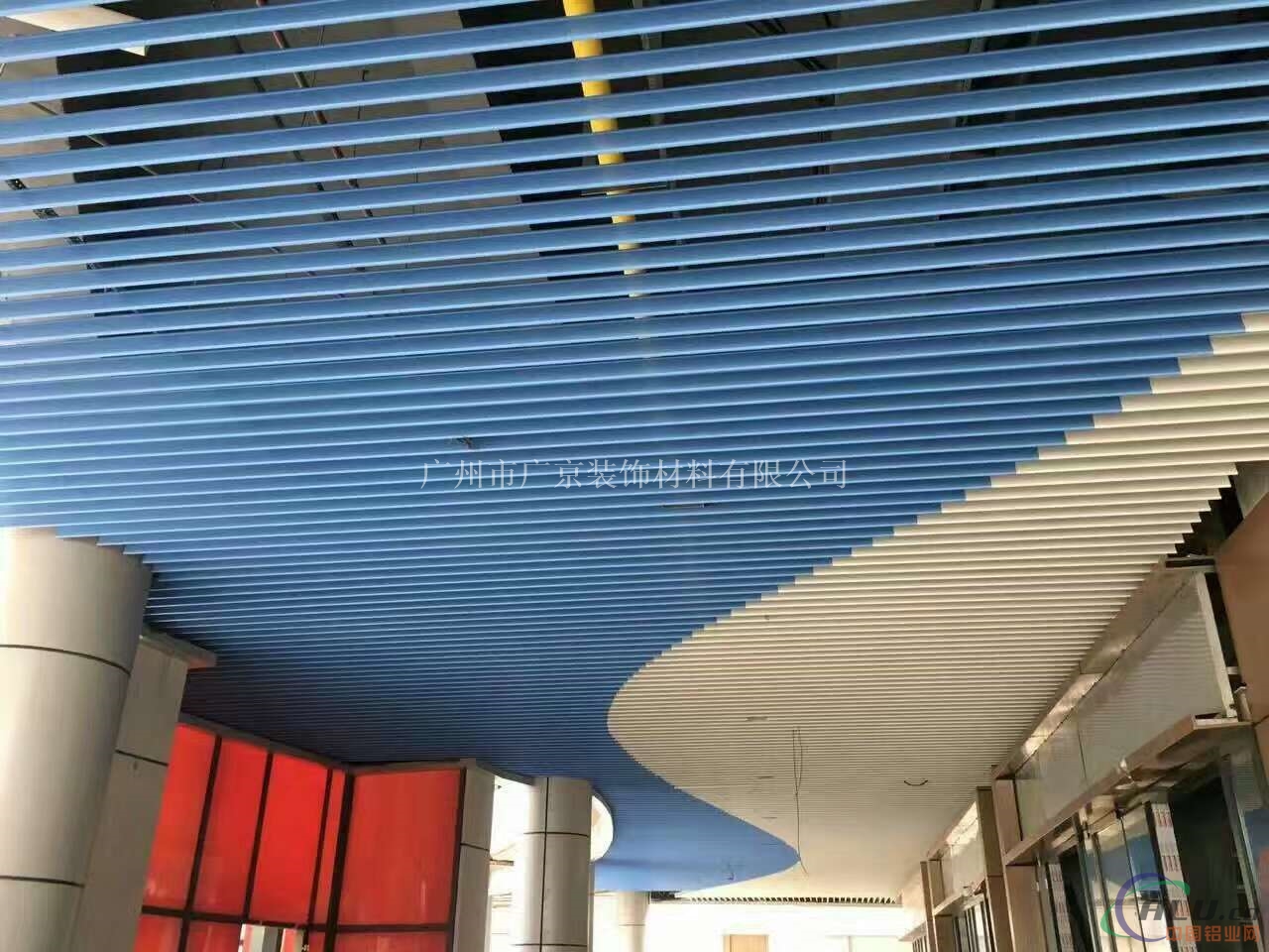 厂家按需定制木纹铝方通型材铝方通彩色方通