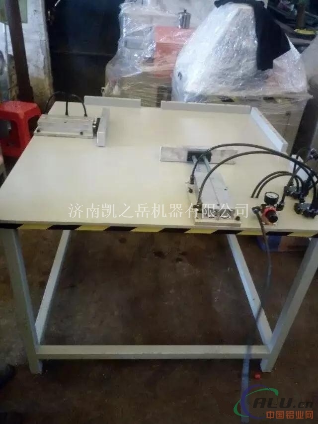 全铝家具制作需要哪些机器全套的生产厂家