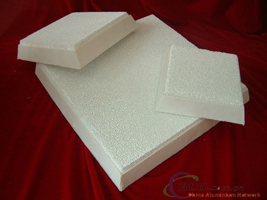 Alumina ceramic foam filter
