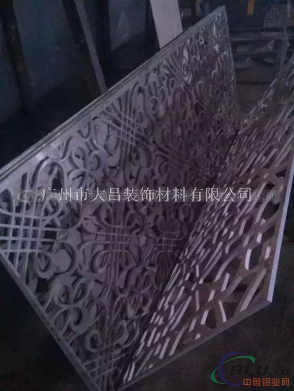 外墙造型铝单板材料烤漆雕花冲孔铝单板