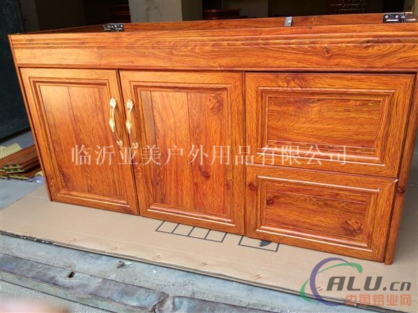 全铝浴室柜铝材生产厂家