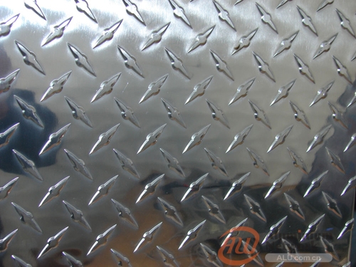 Aluminum embossed plate
