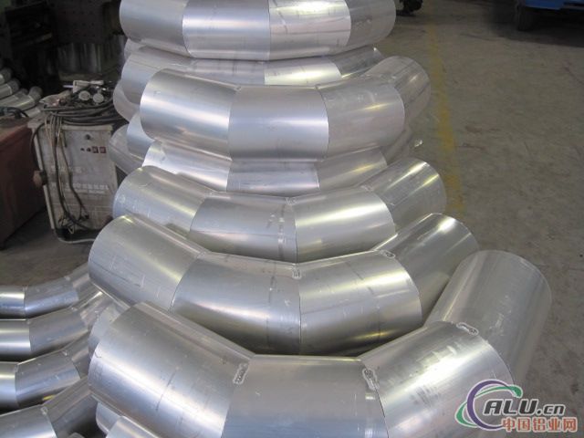 铝制品铝管折弯焊接冲孔氧化