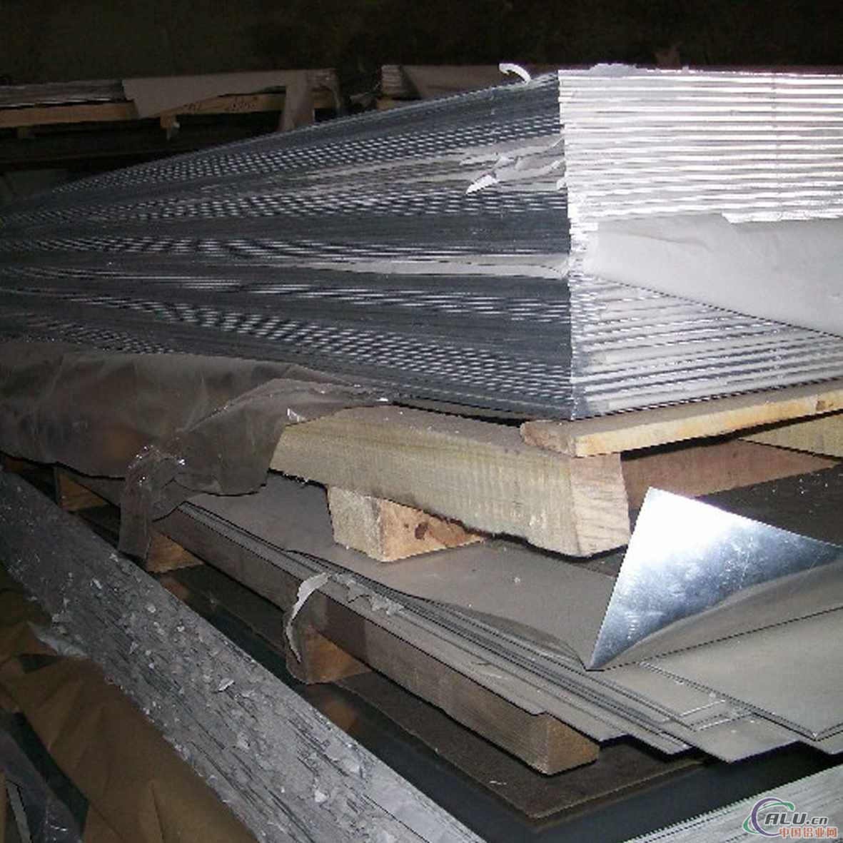 2017铝棒铝管铝排异型铝材