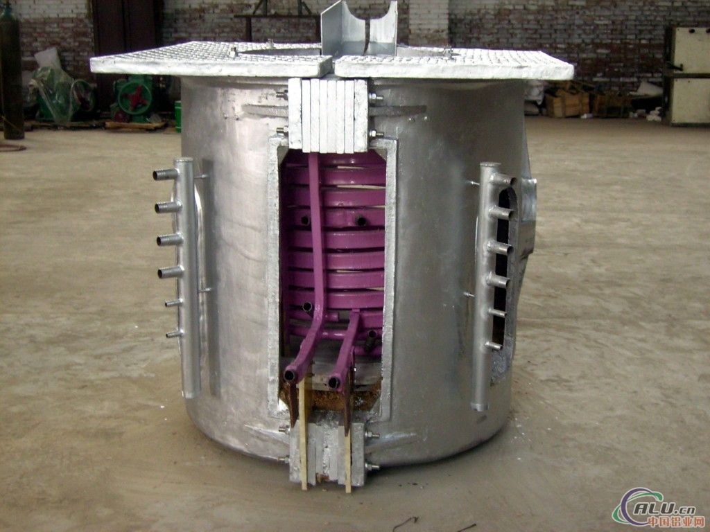 0.5吨铝壳熔铝炉