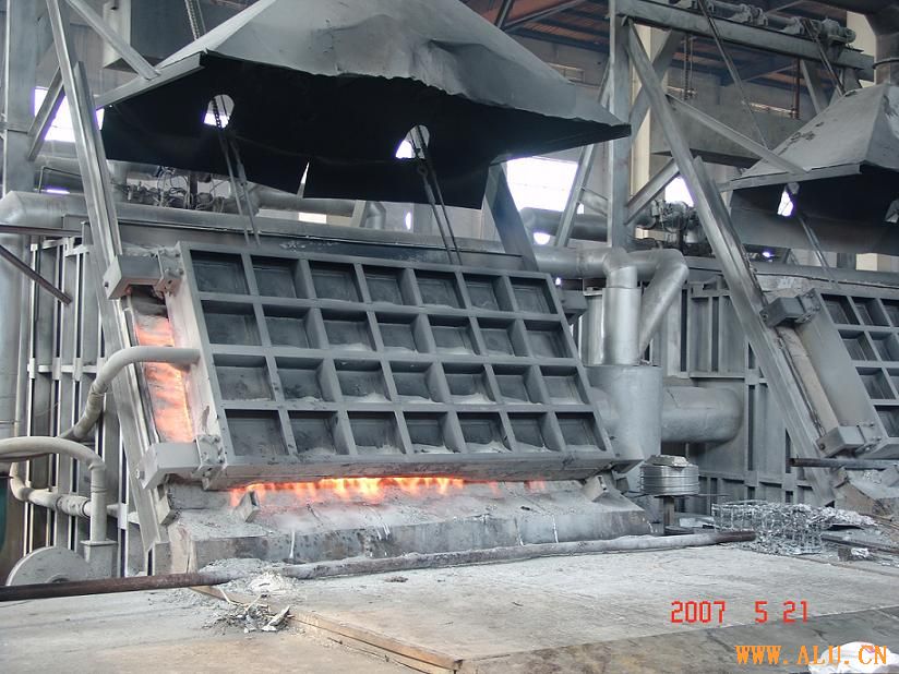 燃气式熔化炉、10－30吨铝熔化炉