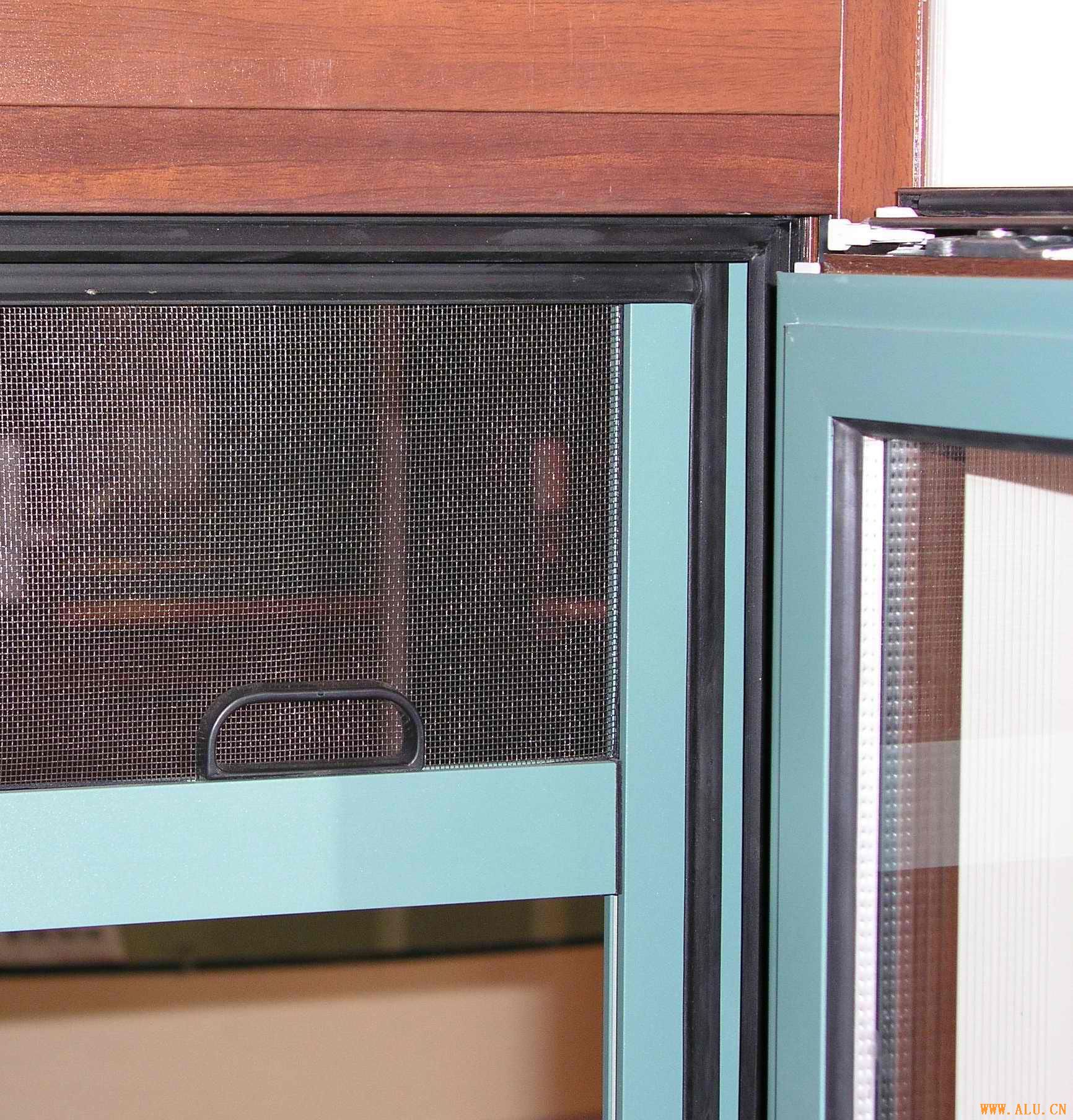 Concealed Fly-screen