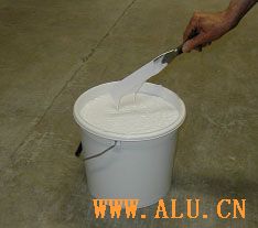 Non-wetting coating wash material
