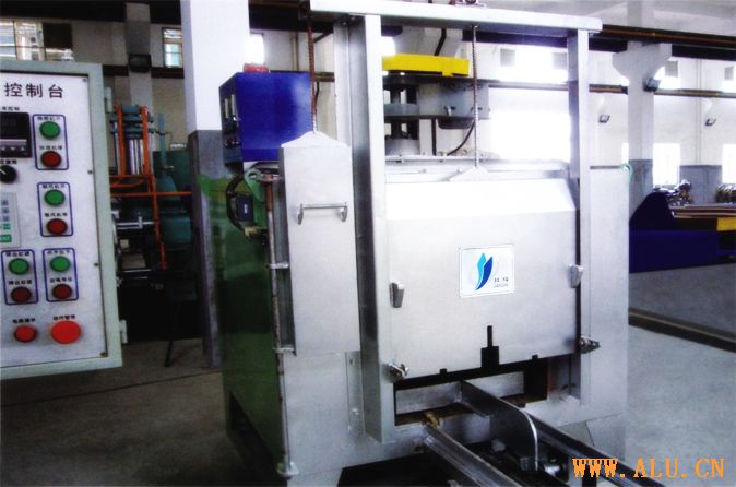 Mould heating furnace