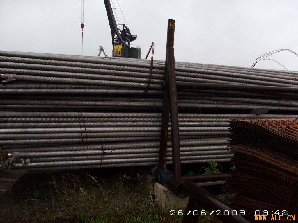 Old oil aluminum drill pipes for scrap