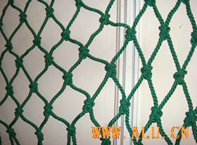Vertical Debris Netting