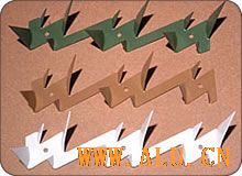 Shark Tooth Wall Spike 