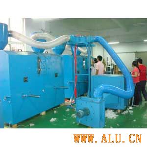 Automatic toy stuffing machine 