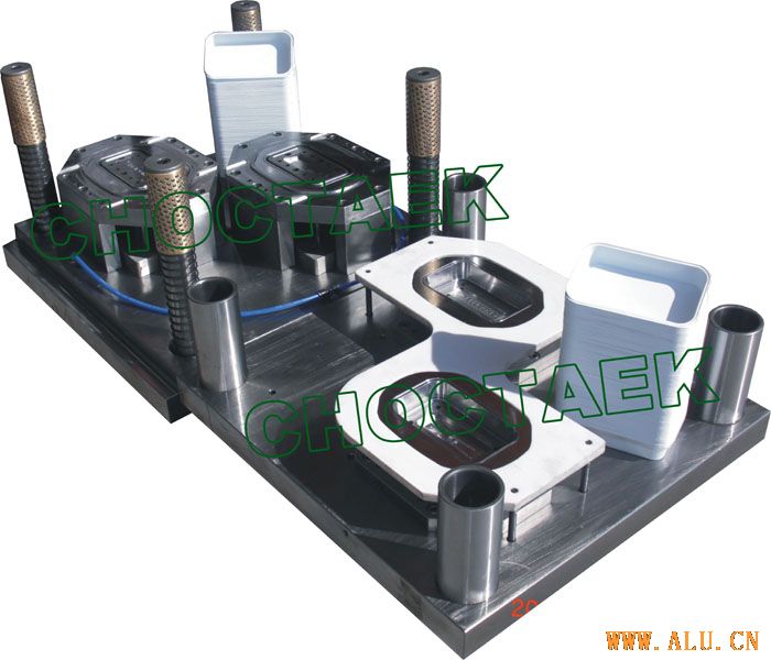 Smooth-wall foil container mould