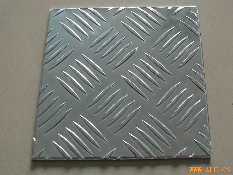 tread paltes