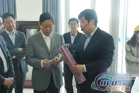 内蒙古自治区副主席王波到包头吉泰稀土铝业调