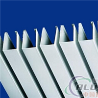 長期供應氧化銀白鋁型材