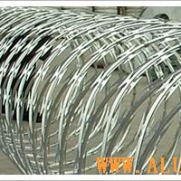 刀片刺绳　　不锈钢网　热镀锌电焊网  钢板网 铝板网 围网